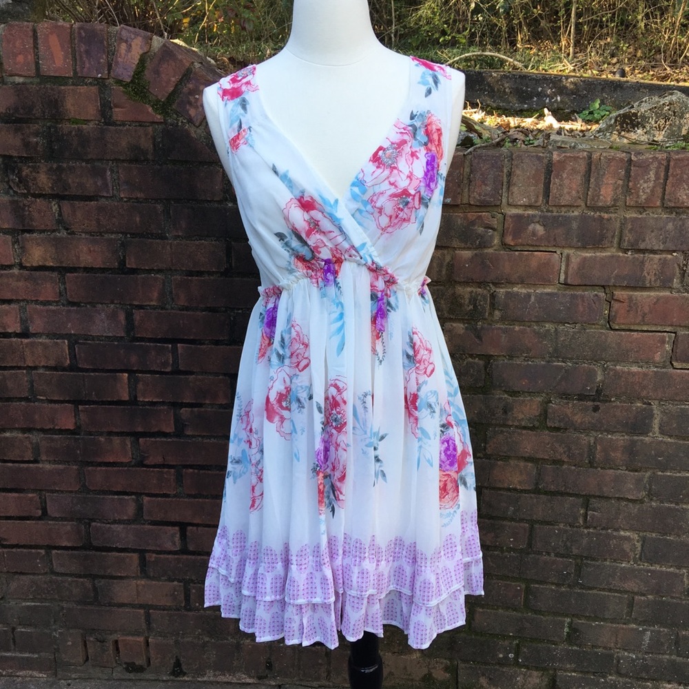 ✨Free People✨ white w/ floral chiffon dress